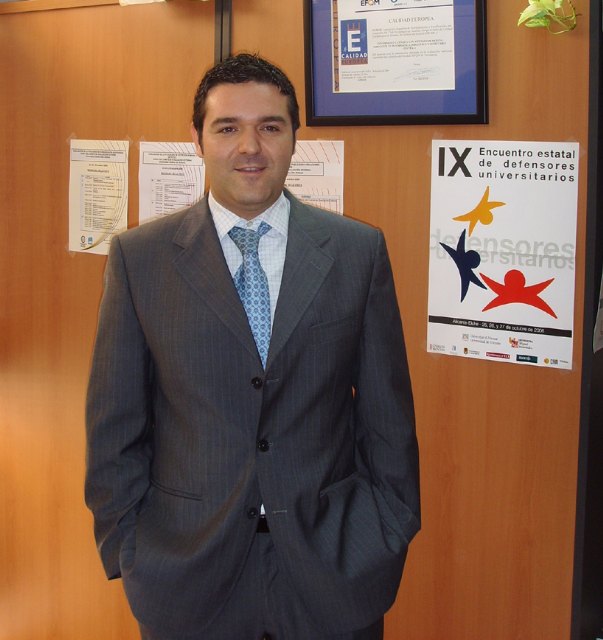 l Defensor Universitario y Director de Calidad de la UCAM, Manuel Carlos Ruiz.