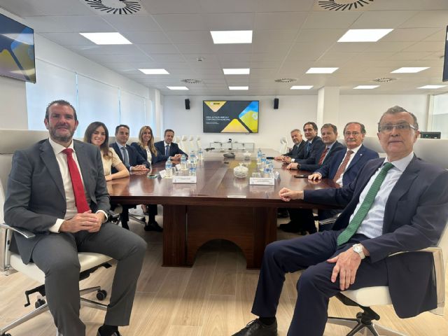 El alcalde de Murcia visita las instalaciones de Hefame