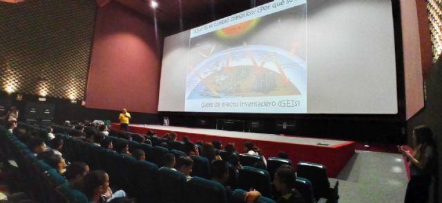 Cerca de 800 alumnos de centros escolares de Murcia aprenden una 'lección de cine' en la Filmoteca