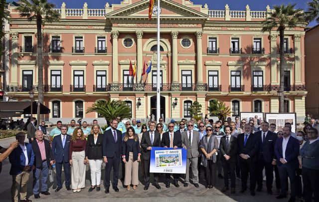 La ONCE dedica su cupón al Servicio de Limpieza Viaria del Ayuntamiento de Murcia