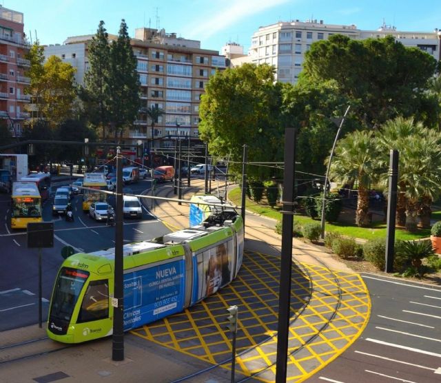 El Ayuntamiento de Murcia refuerza el servicio de tranvía con motivo de la EBAU