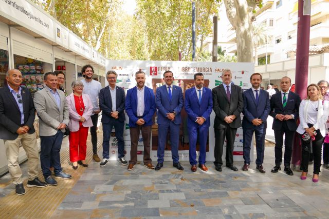 Comienza la Feria del Libro de Murcia 2022, en la que se podrá disfrutar de las obras de más de 300 autores