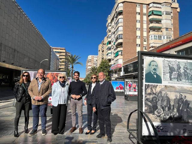 Cruz Roja muestra sus 150 años de historia en la Avenida Libertad