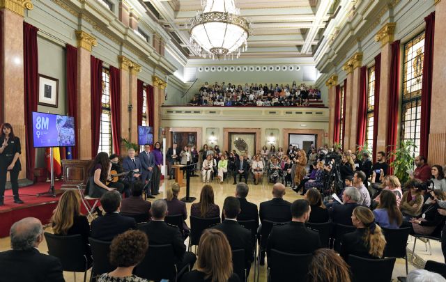 Trinidad Herrero Esquerro y la Asamblea Feminista de la Región de Murcia, homenajeadas con el galardón 'Murcia en Igualdad 2023'