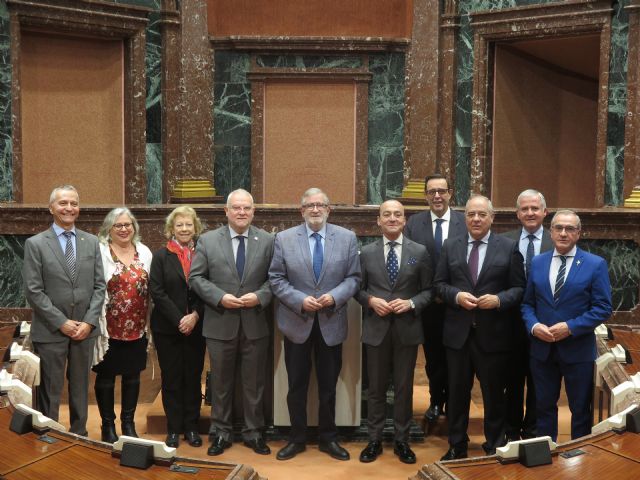 EL Cabildo Cofradías Murcia visita la Asamblea