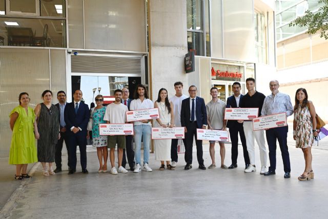 Los premios Santander Ingenio ayudan a siete estudiantes de la UMU en sus estancias internacionales