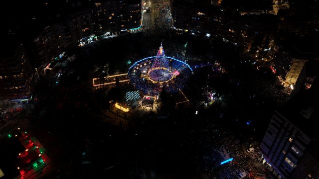 Extraordinaria repercusión del encendido del Gran Árbol de Navidad por parte de Carlos Alcaraz