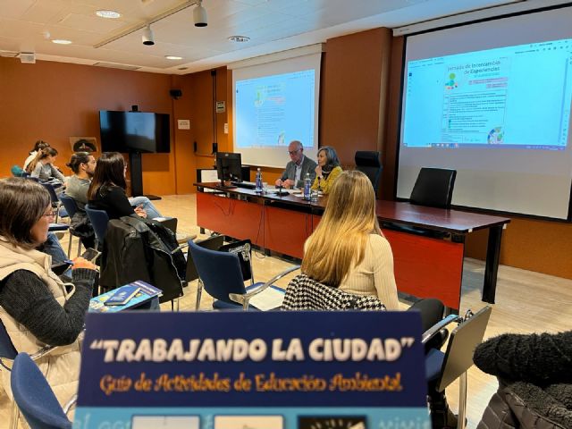 Docentes de 52 centros educativos participan en la Jornada de Intercambio de Experiencias de la Red de Escuelas Verdes de Murcia