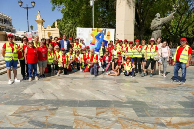 Los integrantes de 25 grupos 4/40 participan en la ruta 10.000 pasos organizada por la Semana de la Salud Mental