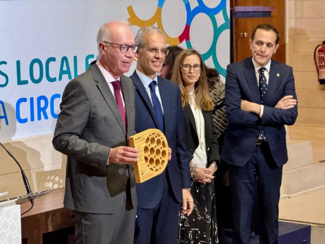 El Servicio de Trituración de Podas del Ayuntamiento de Murcia recibe el primer premio en los Galardones a las Buenas Prácticas Locales por la Economía Circular