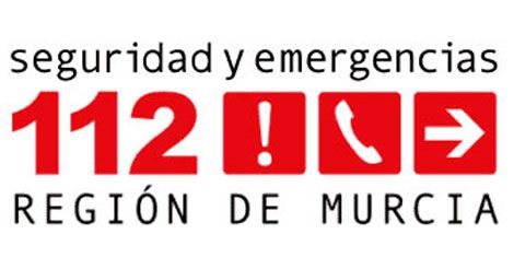 Servicios de emergencias atienden a un hombre herido en accidente de tráfico en Murcia