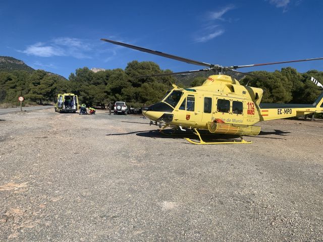 Rescatan a una mujer herida mientras bajaba de Sierra de Columbares