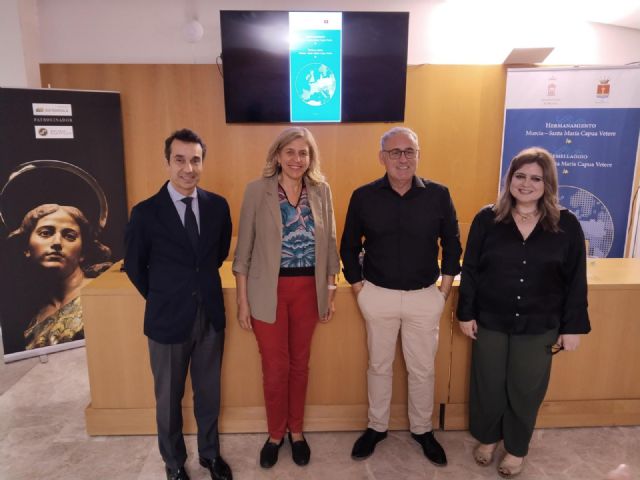 Antonio Botías da inicio al I Ciclo de Conferencias del Hermanamiento entre Murcia y Santa María Capua Vetere, la cuna de la familia Salzillo