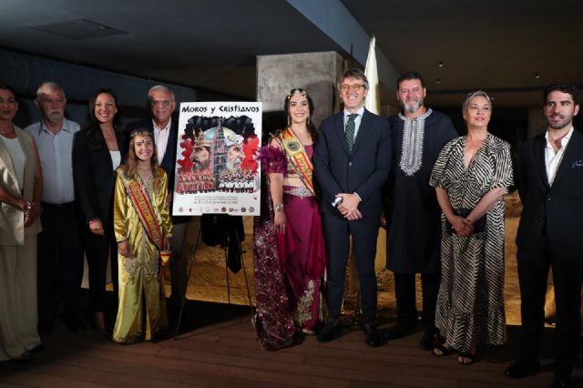 Presentados el pregonero y el cartel de las Fiestas de Moros y Cristianos de Murcia