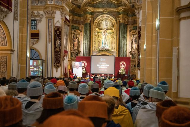 La UCAM celebra su patrón distinguiendo a sus nuevos doctores y catedráticos y a investigadores