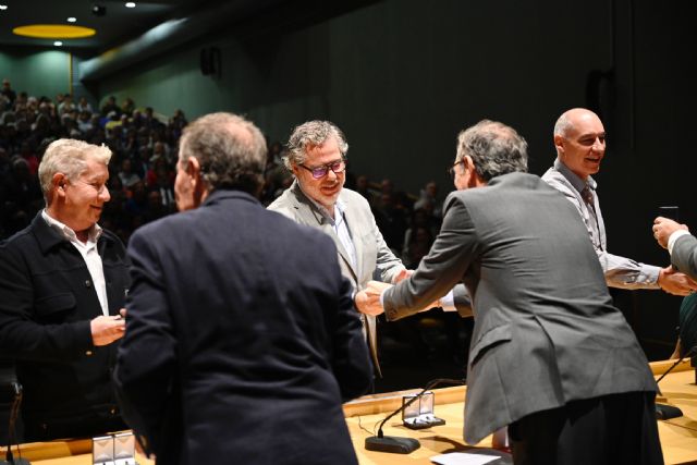 La Universidad de Murcia rinde un gran homenaje a la dedicación universitaria de su personal