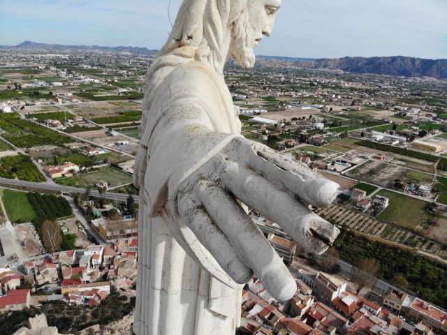 Huermur denuncia el mal estado del Cristo de Monteagudo