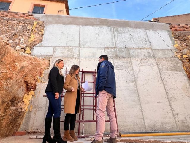 Finalizan los trabajos que evitarán los desprendimientos en la calle Santa Teresa de Cabezo de Torres