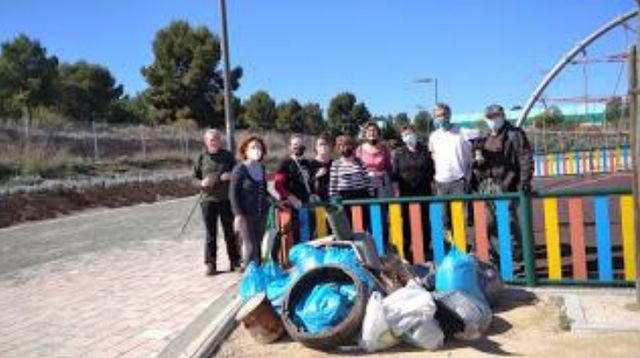 AVLA limpia un tramo de Cañada Real de Torreagüera