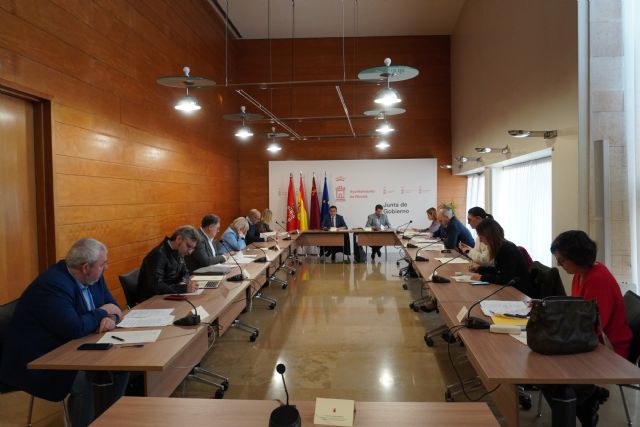 Aprobada la subida salarial del 1,5 por ciento a los empleados públicos del Ayuntamiento de Murcia