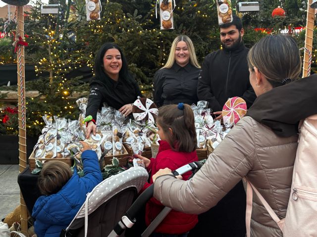 La solidaridad de los niños murcianos recauda más de 900 juguetes