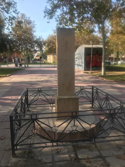 VOX pide rehabilitación del monumento de homenaje a la Guardia Civil en Vistalegre