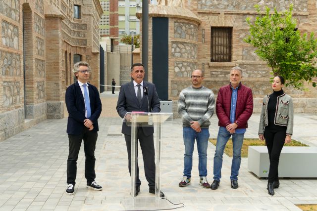 Murcia rinde homenaje a Miguel Hernández en el 80 aniversario de su muerte en la cárcel