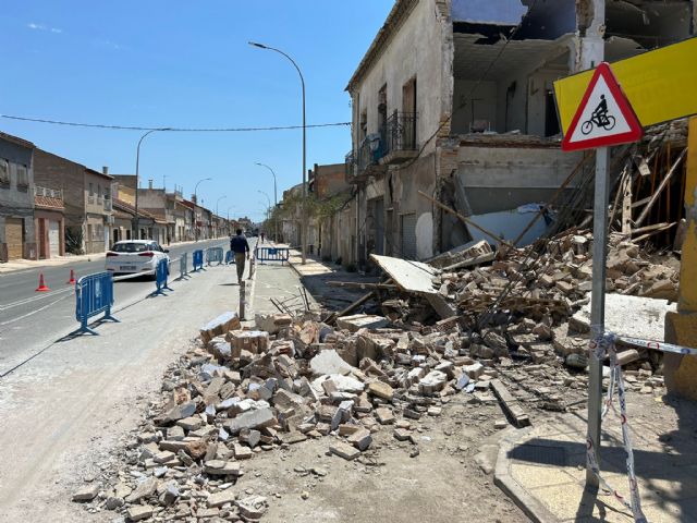 El PSOE exige a Ballesta que ordene la retirada de los escombros de la carretera de Alcantarilla de la casa que se derrumbó en el episodio de lluvias del pasado 12 de junio