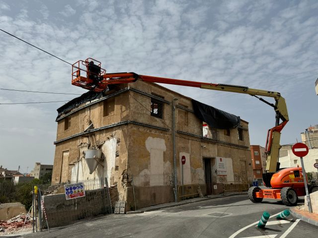 Las obras de conservación del Molino Armero se reinician con una actuación de emergencia para consolidar la fachada